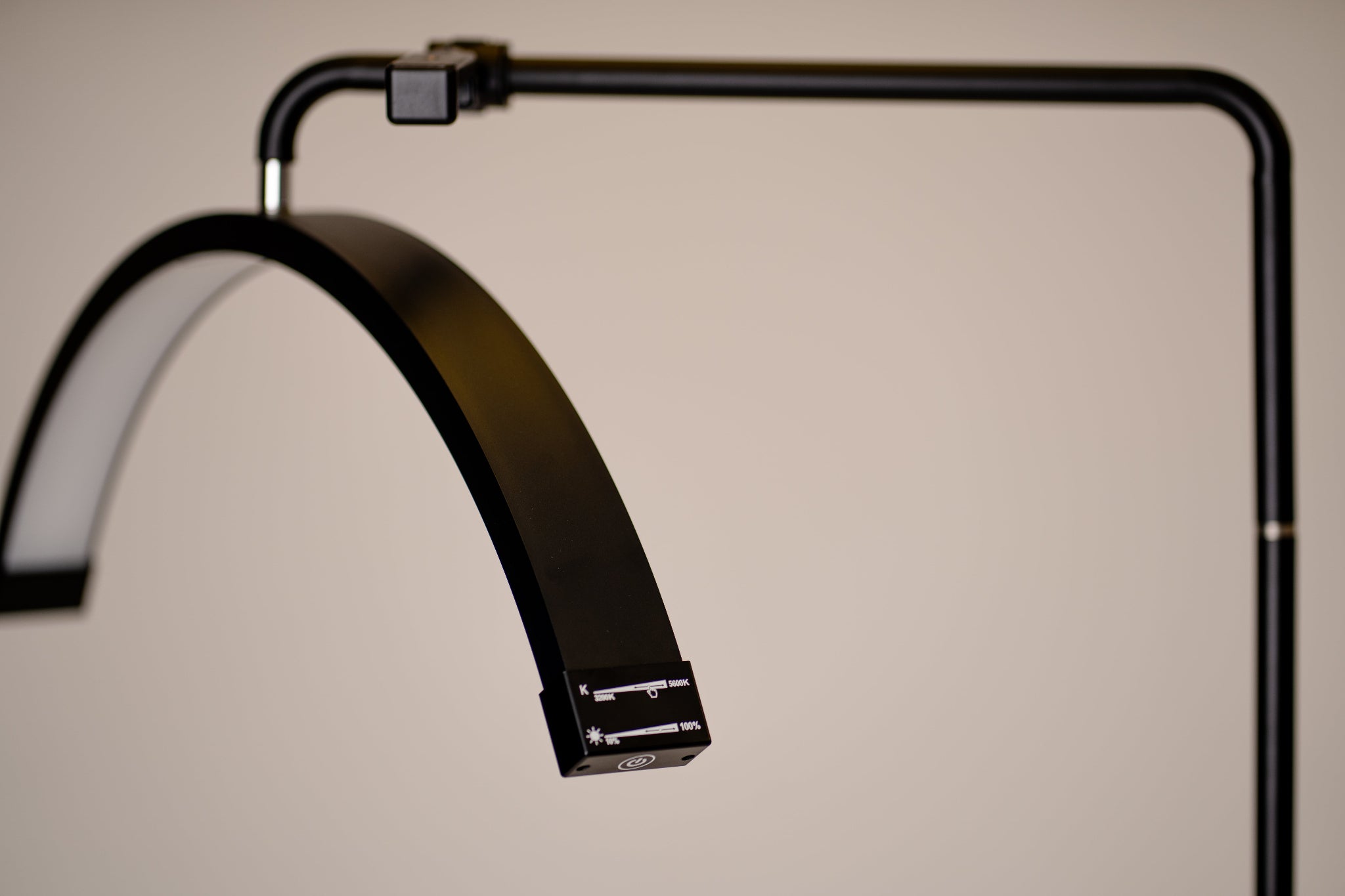 Cosmetische halve maan lamp zwart